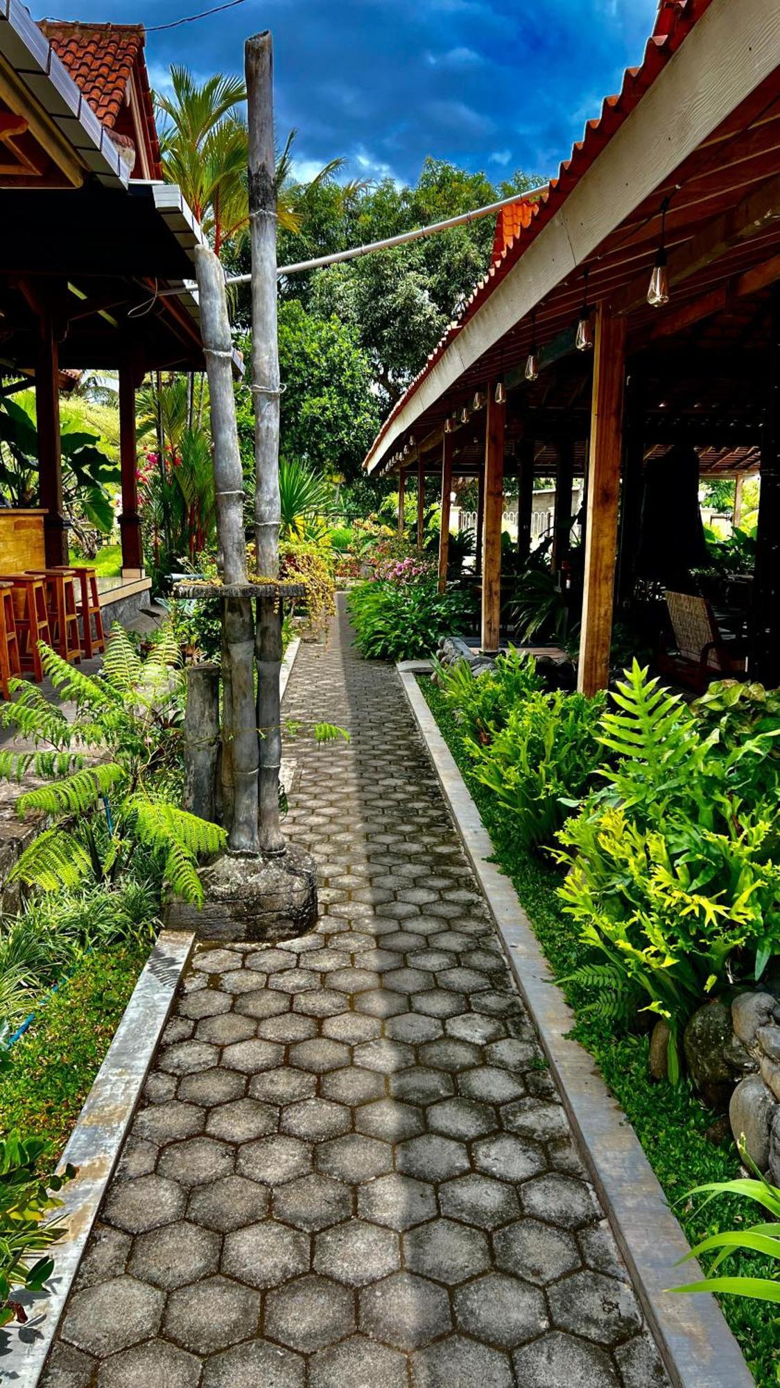 Oku Guest House Giri  외부 사진