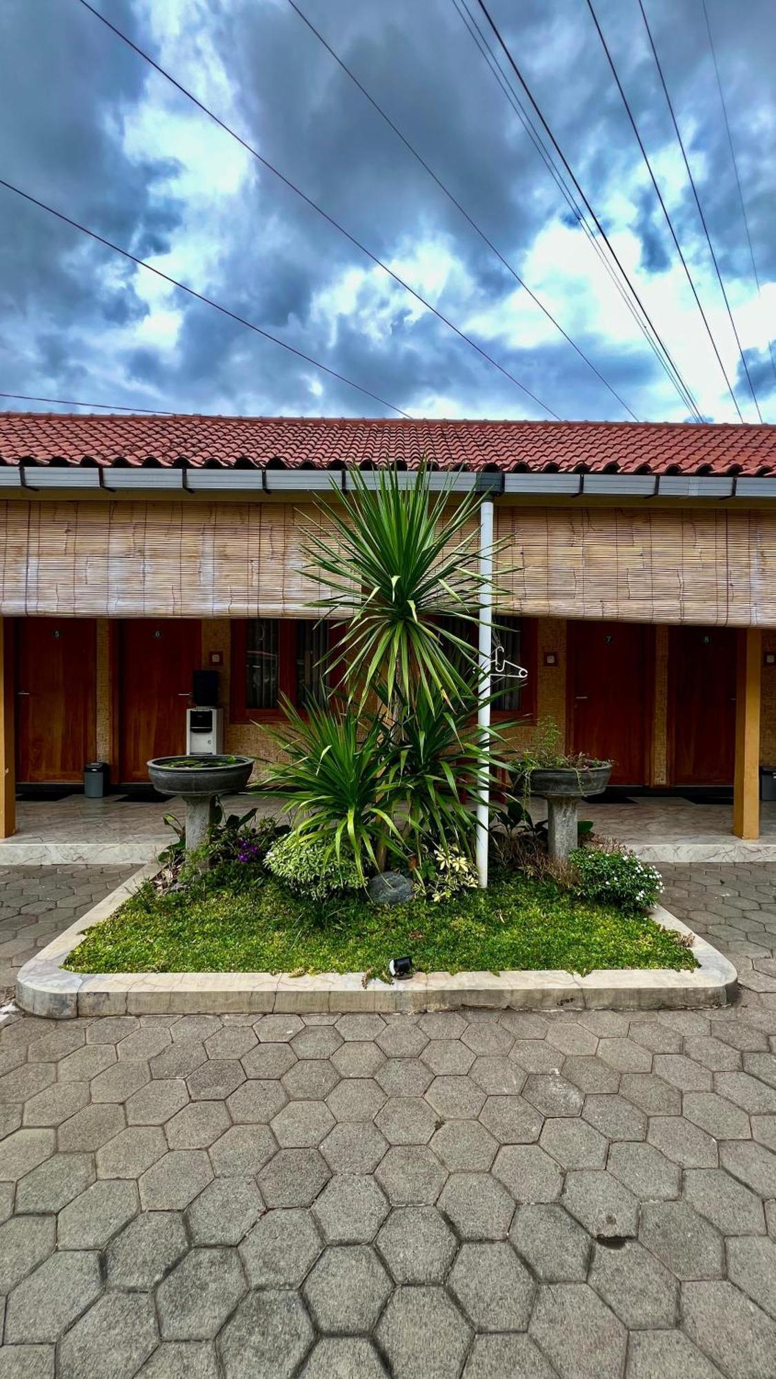 Oku Guest House Giri  외부 사진